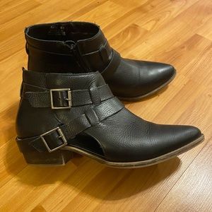Steve Madden Black Leather Cutout Ankle Boots with Buckles